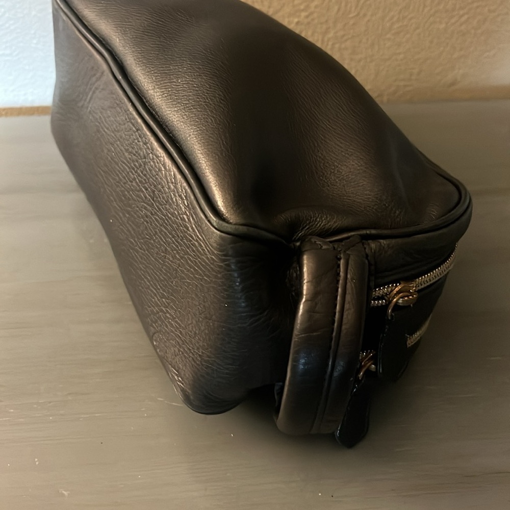 Balenciaga Black Leather Second Toiletry Bag Luxury Balenciaga EUC - Picture 10 of 17